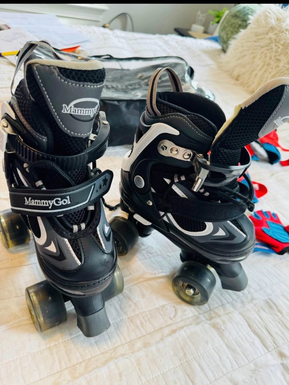 Black & Gray Kids Quad Roller Skates Adjustable Kids Size 10-13 *Plus Pads*